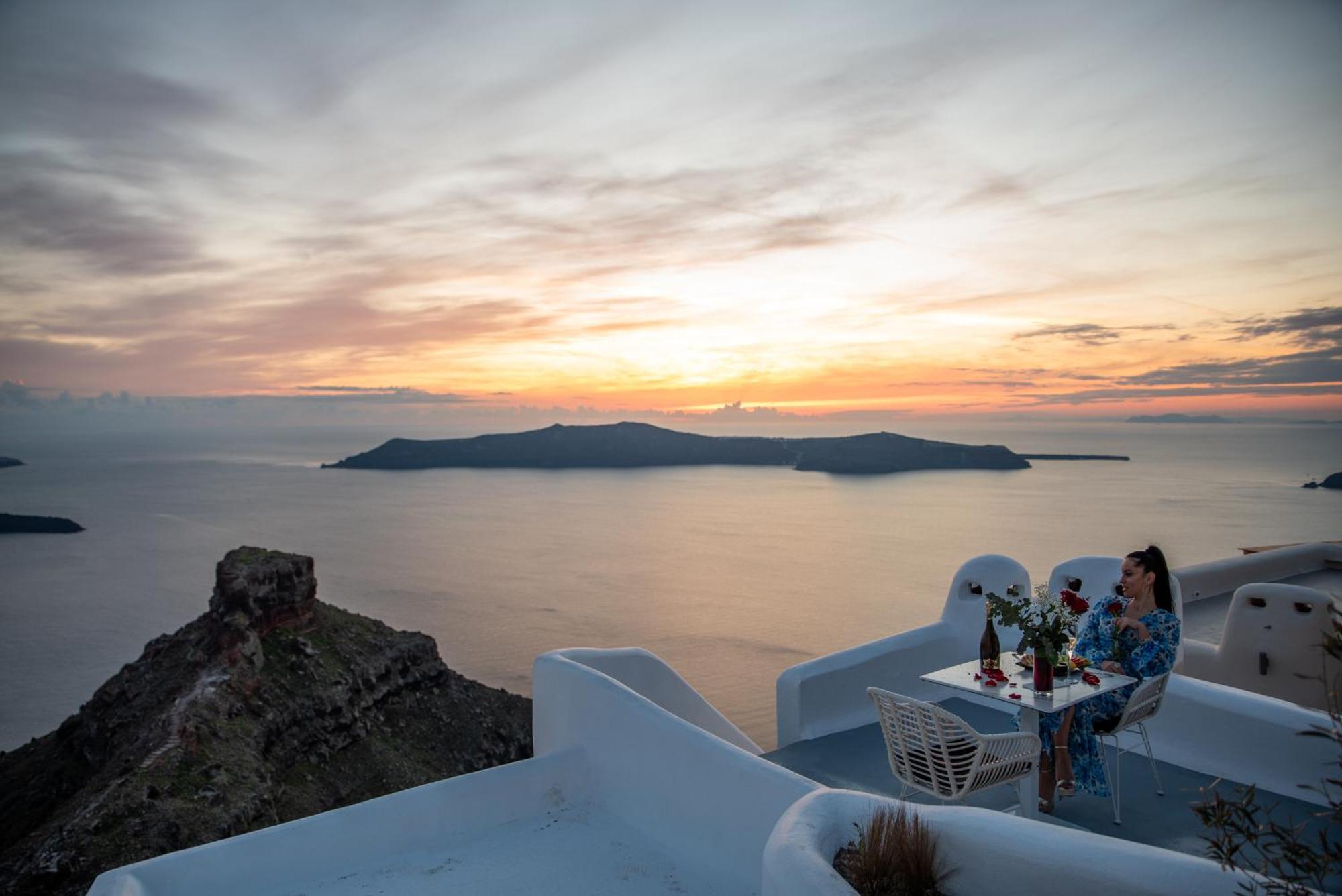 Heavens Edge Hotel Imerovigli  Exterior photo