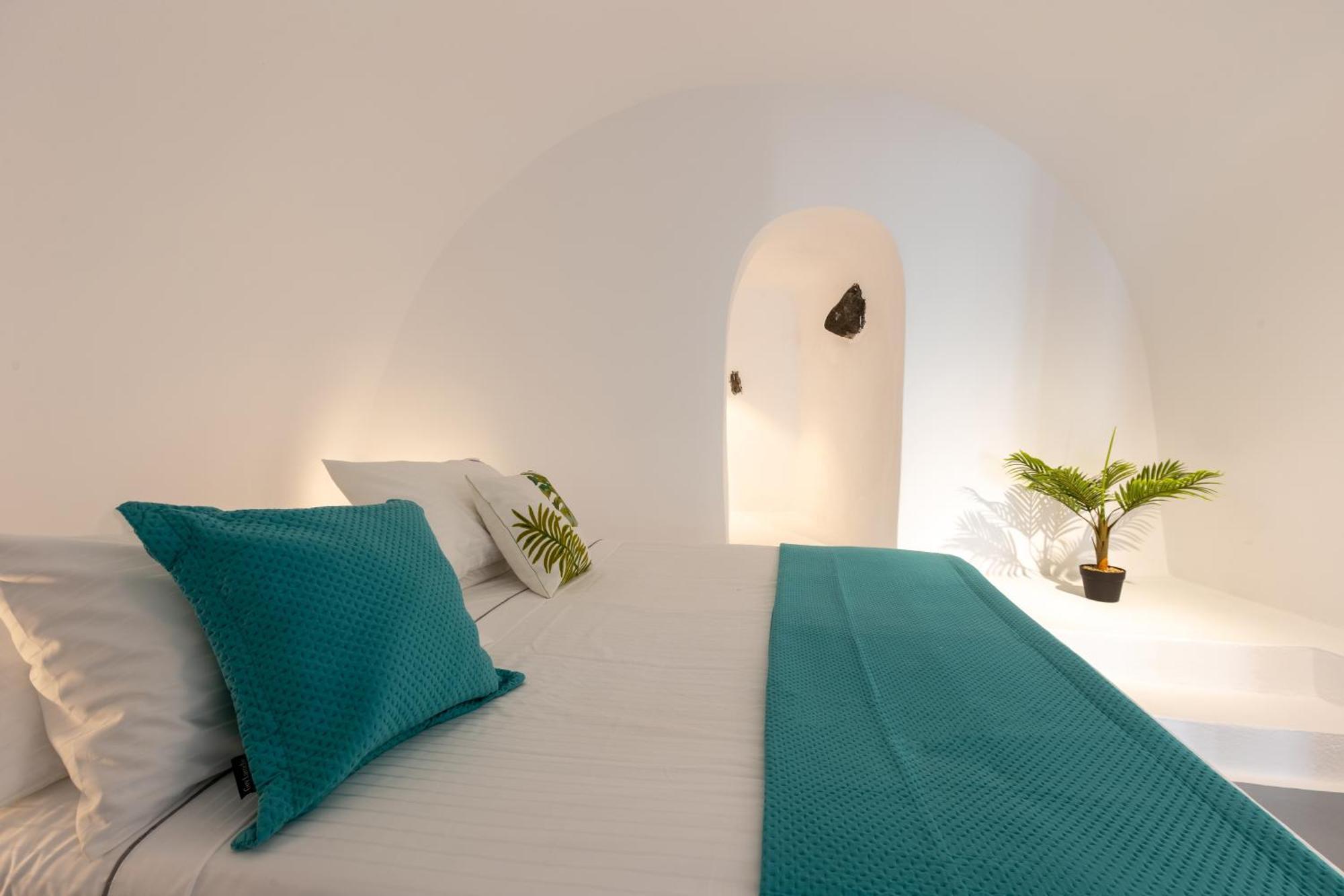 Heavens Edge Hotel Imerovigli  Exterior photo