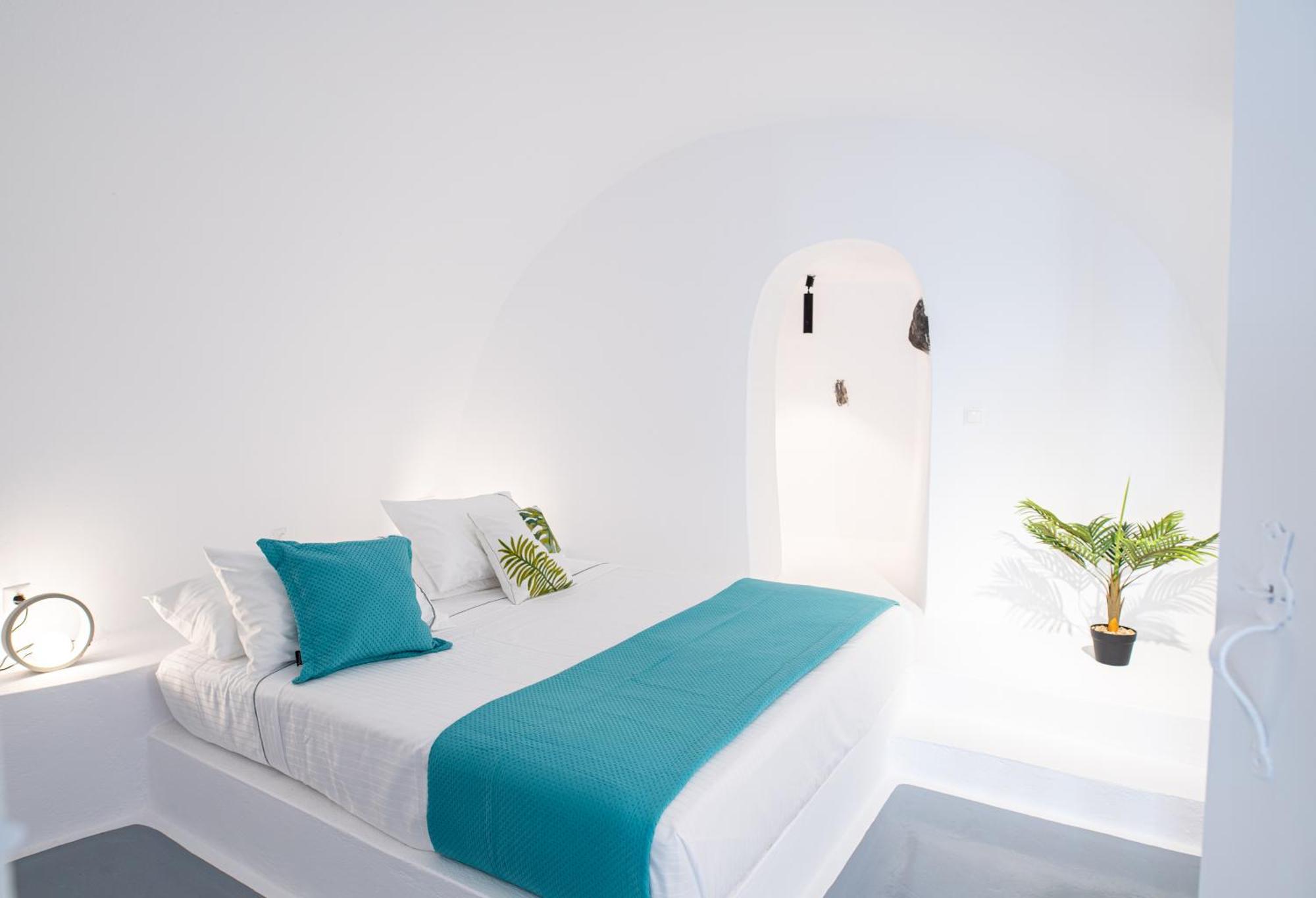 Heavens Edge Hotel Imerovigli  Exterior photo